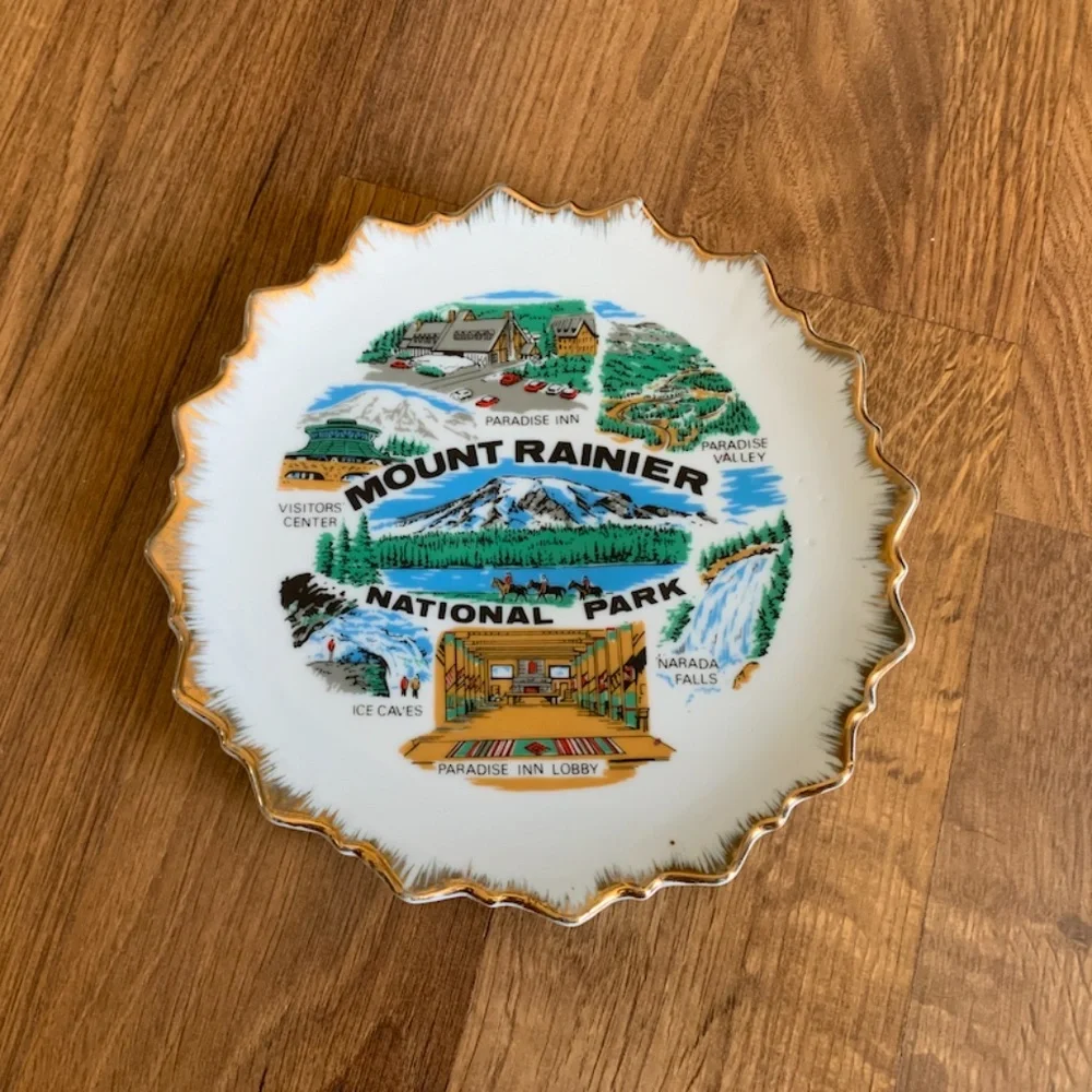 Vintage Mount Rainier Plate